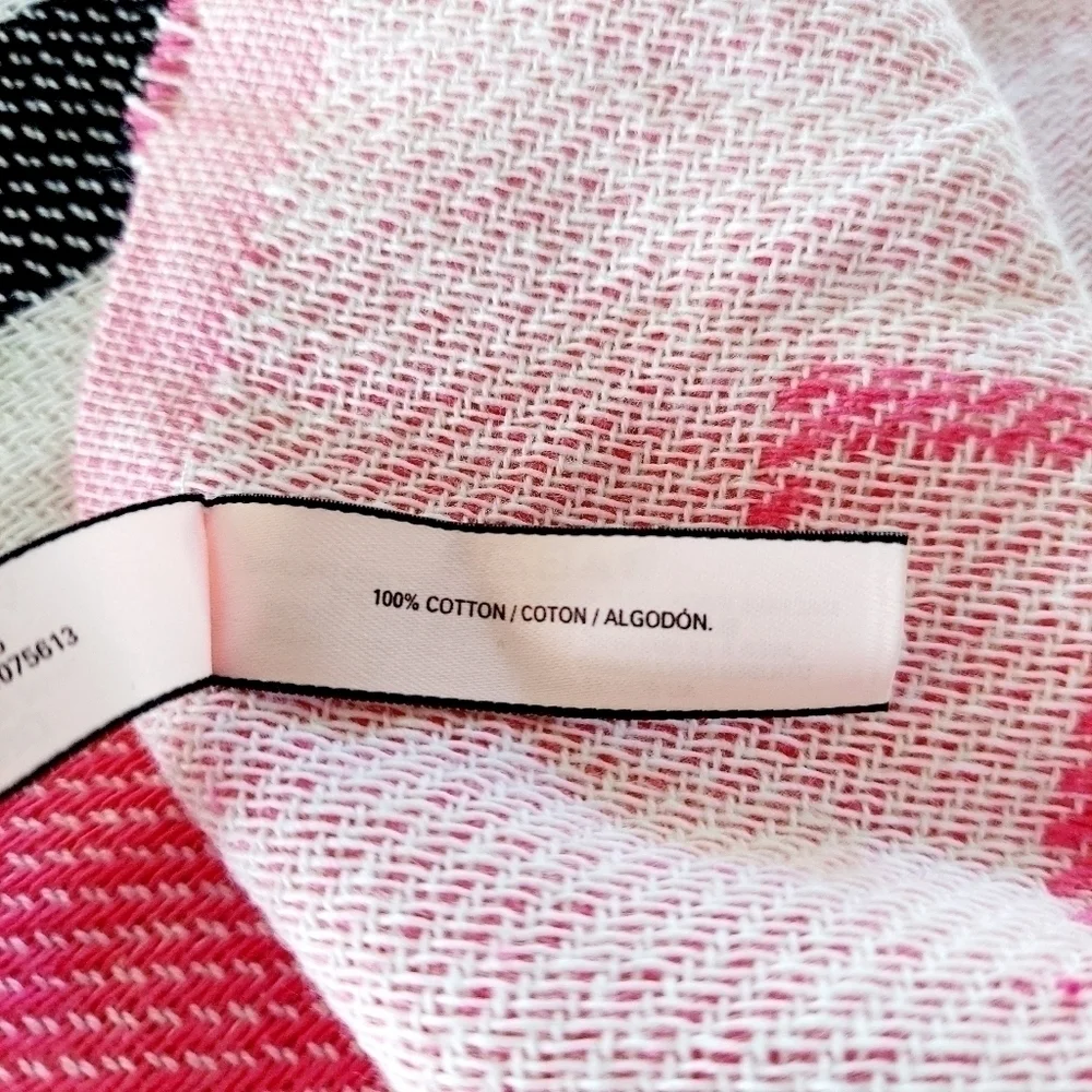 Victoria's Secret Throw Blanket 49 X 58 Large Logo